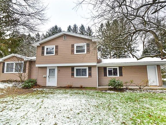 3rd image of 52 Parkwood Ln
