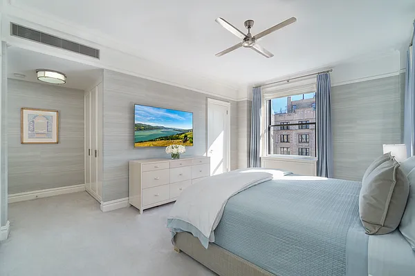 Sold by Corcoran | media 8