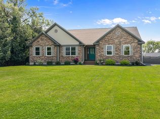 27 Weeping Willow Ln, South Burlington, VT 05403