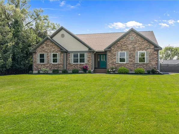 27 Weeping Willow Lane, South Burlington, VT 05403