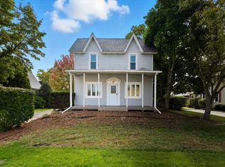 69 E Grand Ave, Lake Villa, IL 60046