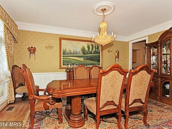 5th image of 9409 Inglewood Ct
