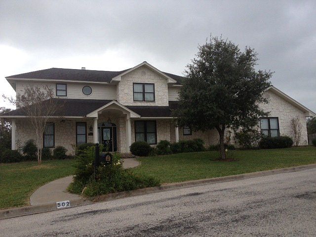 1st image of 502 Russell Ct