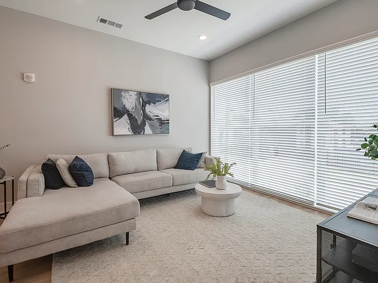 1423 N Carroll Townhomes — Photo 7