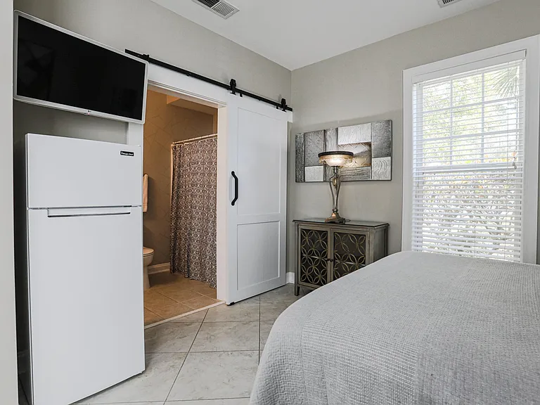 112 Cypress Point Ct #106B — Photo 12