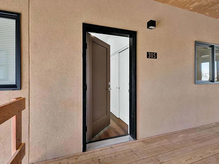 Saddle Lofts Apartments — Photo 93