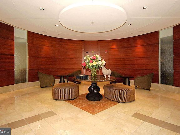 3rd image of 5 Park Pl APT 111