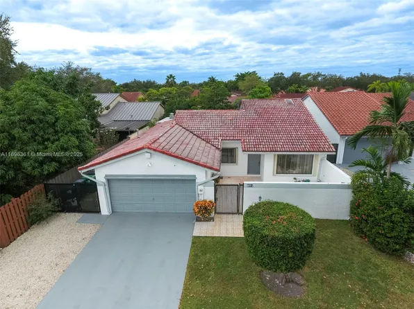 9024 SW 151st Avenue Rd, Miami, FL 33196
