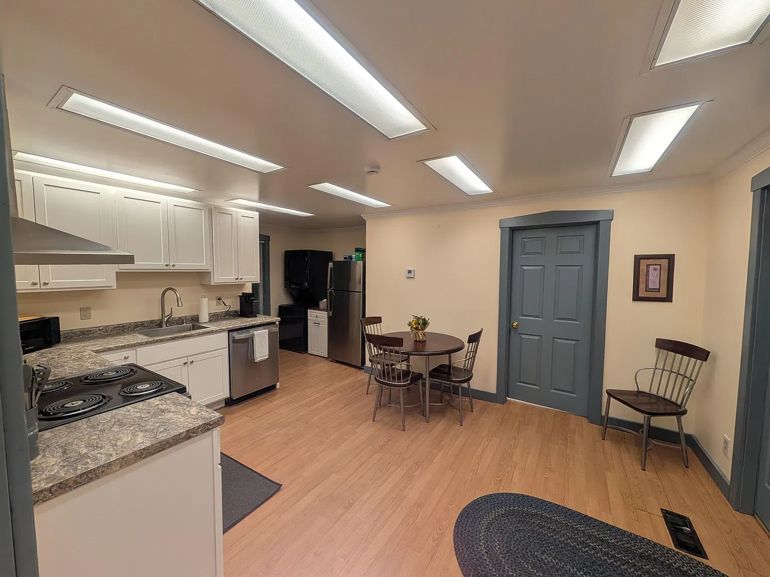 2 bed, 1.0 bath, 1248 sqft, $2,800 — Photo 4