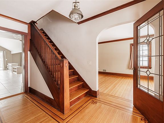 3rd image of 95 Fairhaven Rd