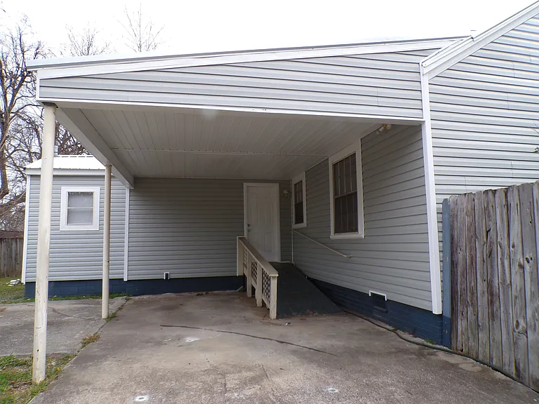 2520 Avenue L #A — Photo 10