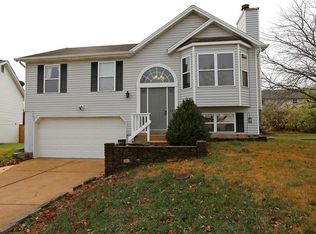 127 Kinross Ct, Valley Park, MO 63088