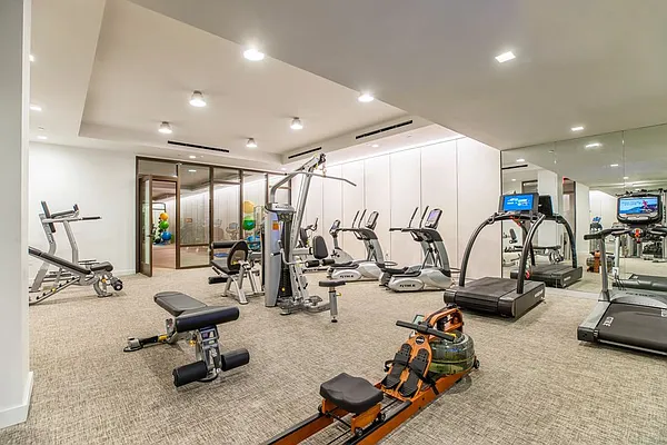 Rented by The Bloomstone Group LLC | media 45