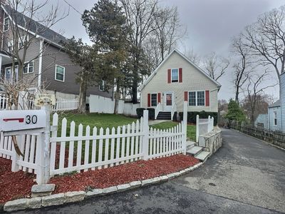 30 Nichols Avenue, Stamford, CT, 06905