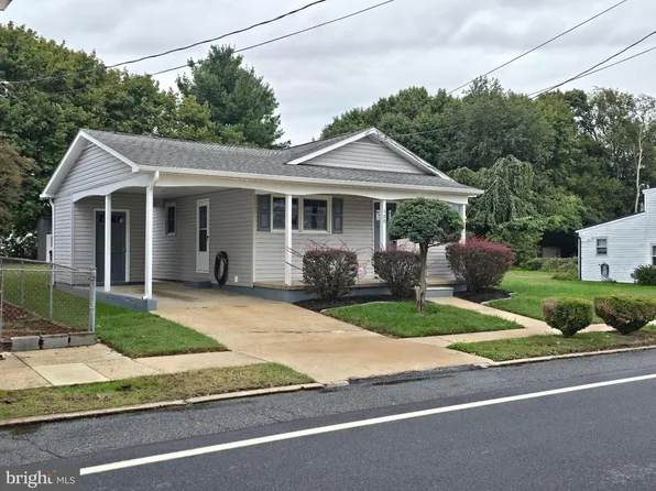 120 N Bassett St, Clayton, DE 19938