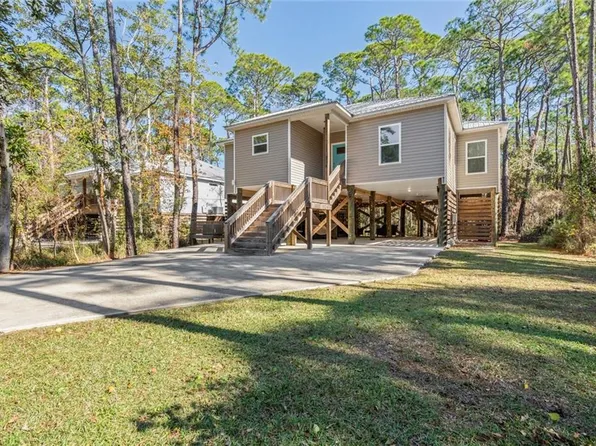 136 Narvaez St, Dauphin Island, AL 36528