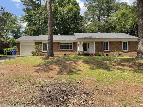 6432 Easthampton Rd, Fayetteville, NC 28314