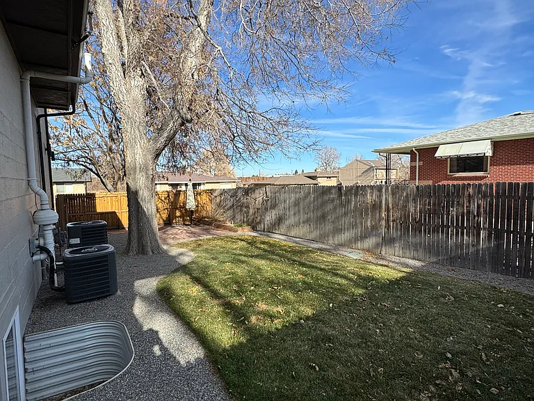 4720 Lamar St #B — Photo 30