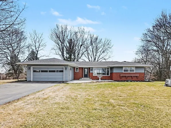 704 Main St W, New Prague, MN 56071