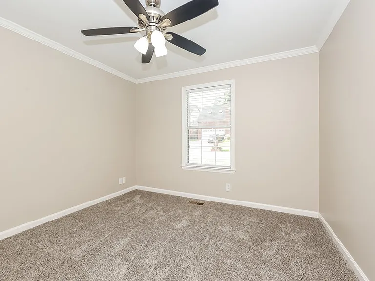6381 Paddington Way — Photo 13