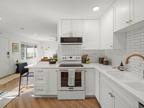 5th image of 345 Wisconsin Ave Unit 306