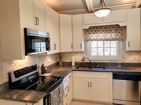 2nd image of 2841 Cravenridge Dr