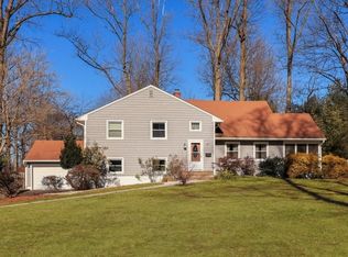 21 Spring Ridge Dr, Berkeley Heights, NJ 07922
