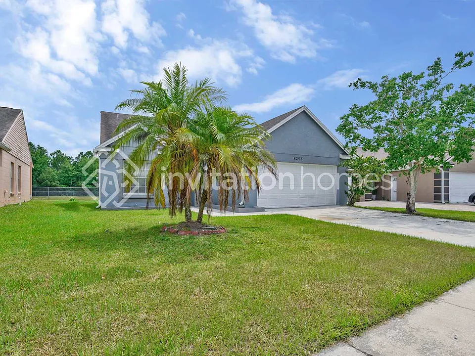8252 Cascade Oaks Dr