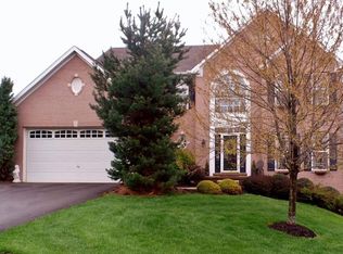 187 Darlene Dr, Coraopolis, PA 15108