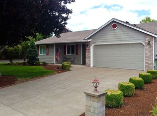 690 SE Juniper Ave, Dallas, OR 97338