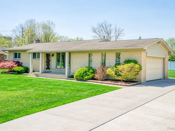 19639 Parkville St, Livonia, MI 48152
