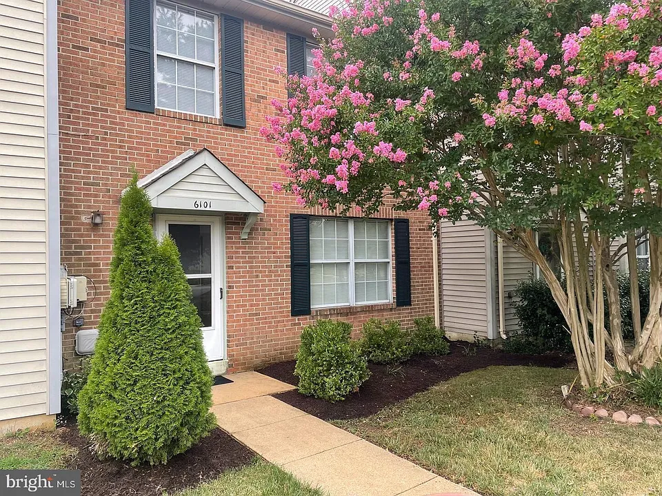 6101 Red Squirrel Pl