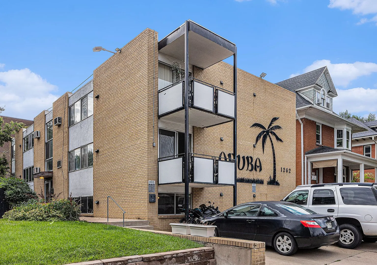 Aruba Apartments — Photo 1