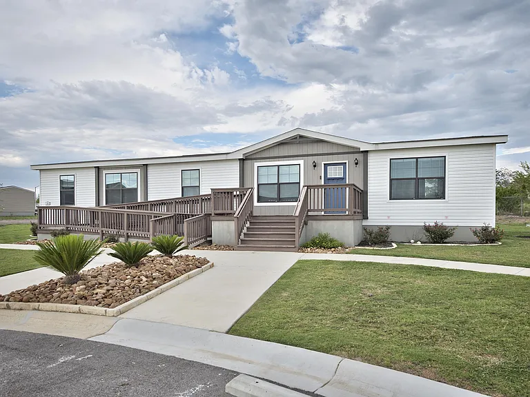 Woodlake Estates (TX) — Photo 11