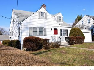 111 Iroquois Rd, Yonkers, NY 10710