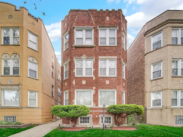 8518 S Bennett Ave, Chicago, IL 60617