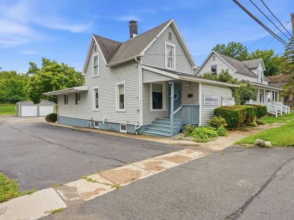 208 E Whitley St, Churubusco, IN 46723