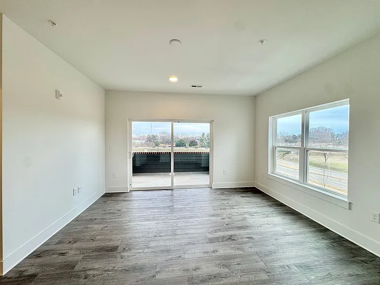 175 Black St W #305 — Photo 11