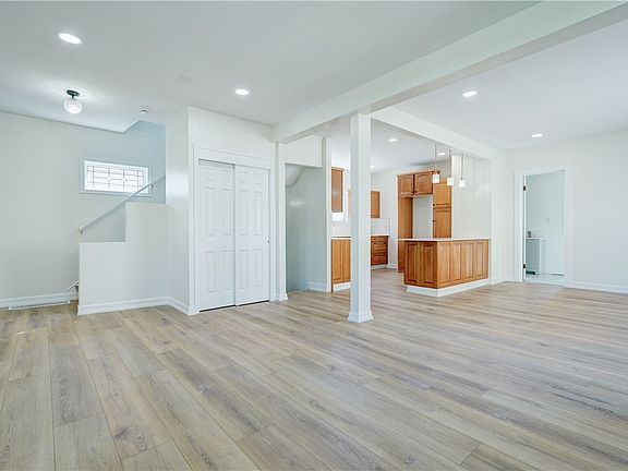 4th image of 817 Avenue D