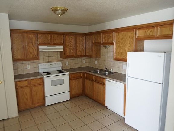 3rd image of 303 Bermuda Unit B