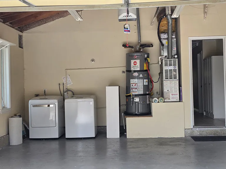 2361 Valley View Pl — Photo 12