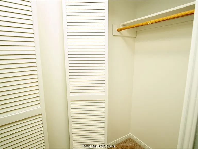 1801 Woodsman Dr #D — Photo 15