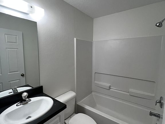5th image of 4217 Ponder Ave