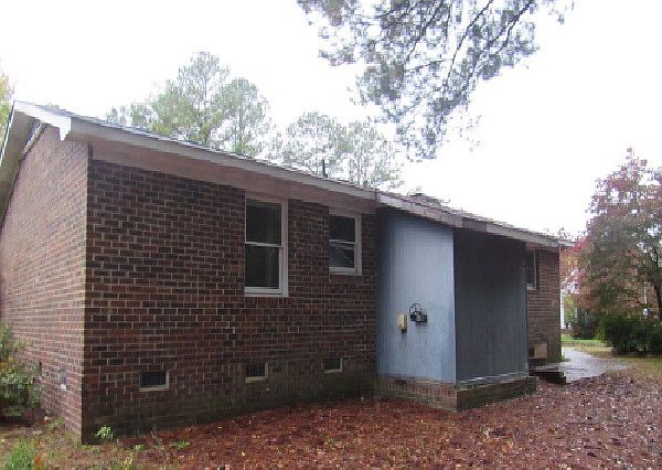 2nd image of 1511 Brookfield Rd