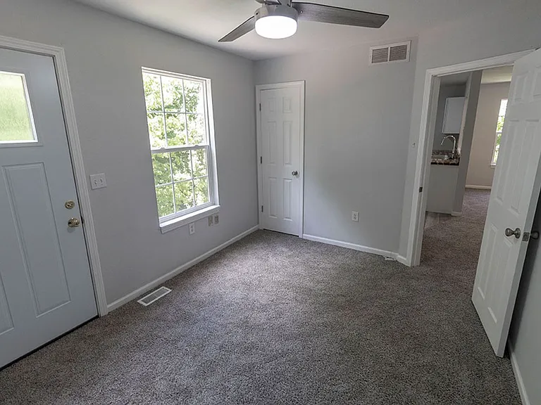 5318 Godas Cir — Photo 10