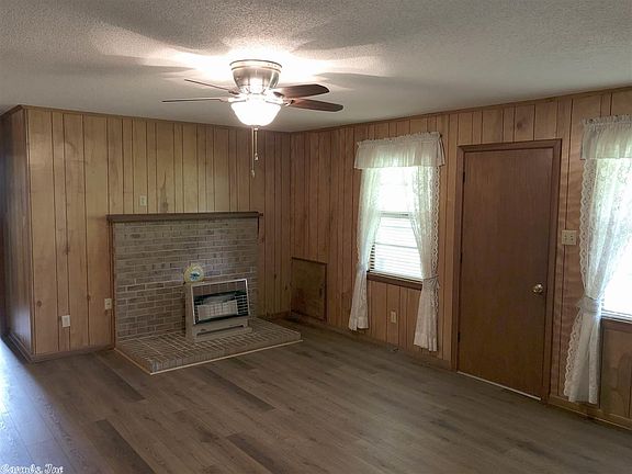 3rd image of 131 College Dr