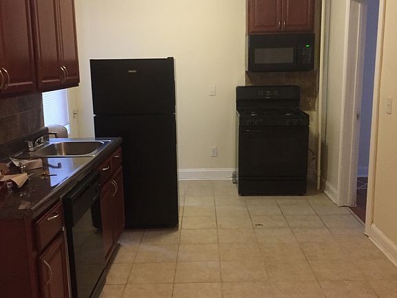 2nd image of 416 53rd St APT 1