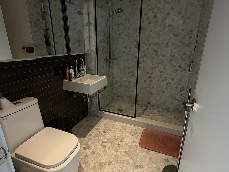 229 Roebling St #4A — Photo 10