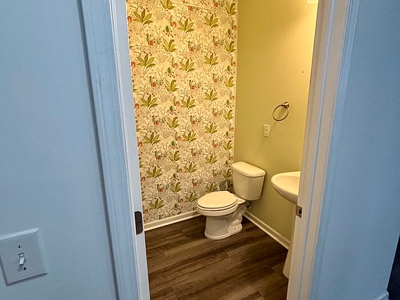 4th image of 659 Avington Ln NE