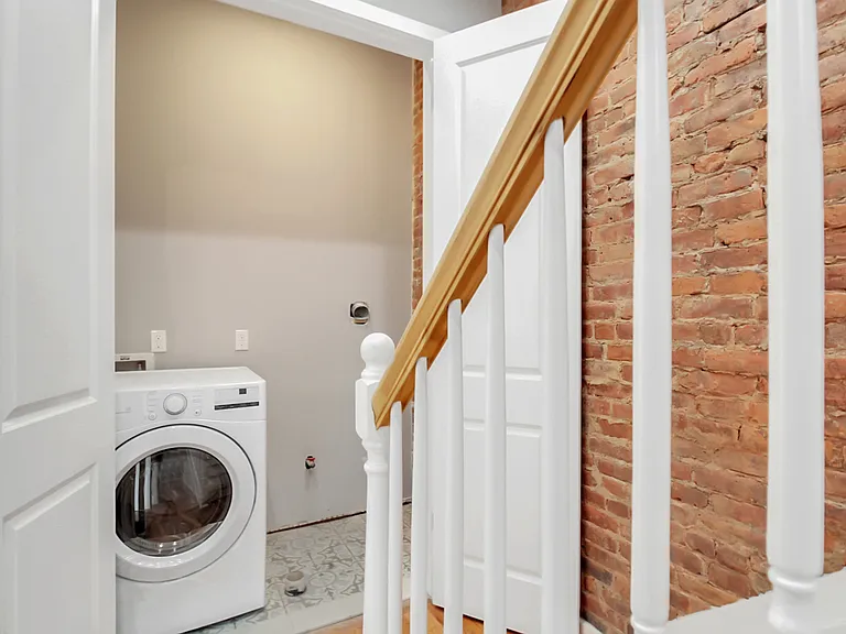 707 Lafayette Ave #2 — Photo 10